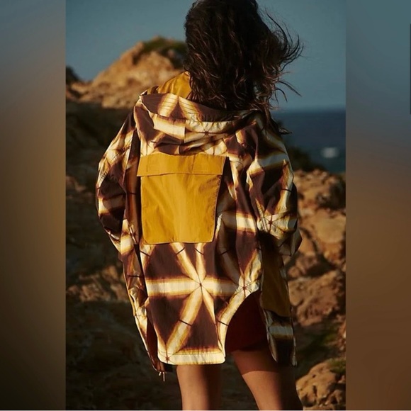 FP Movement Singin’ In The Rain Printed Packable Jacket - Picture 3 of 10